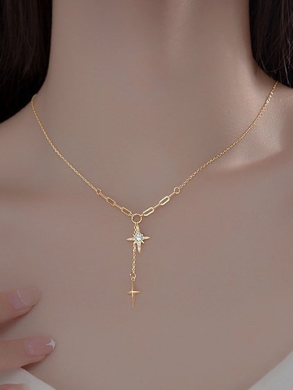 SASSY STAR NECKLACE - GOLD