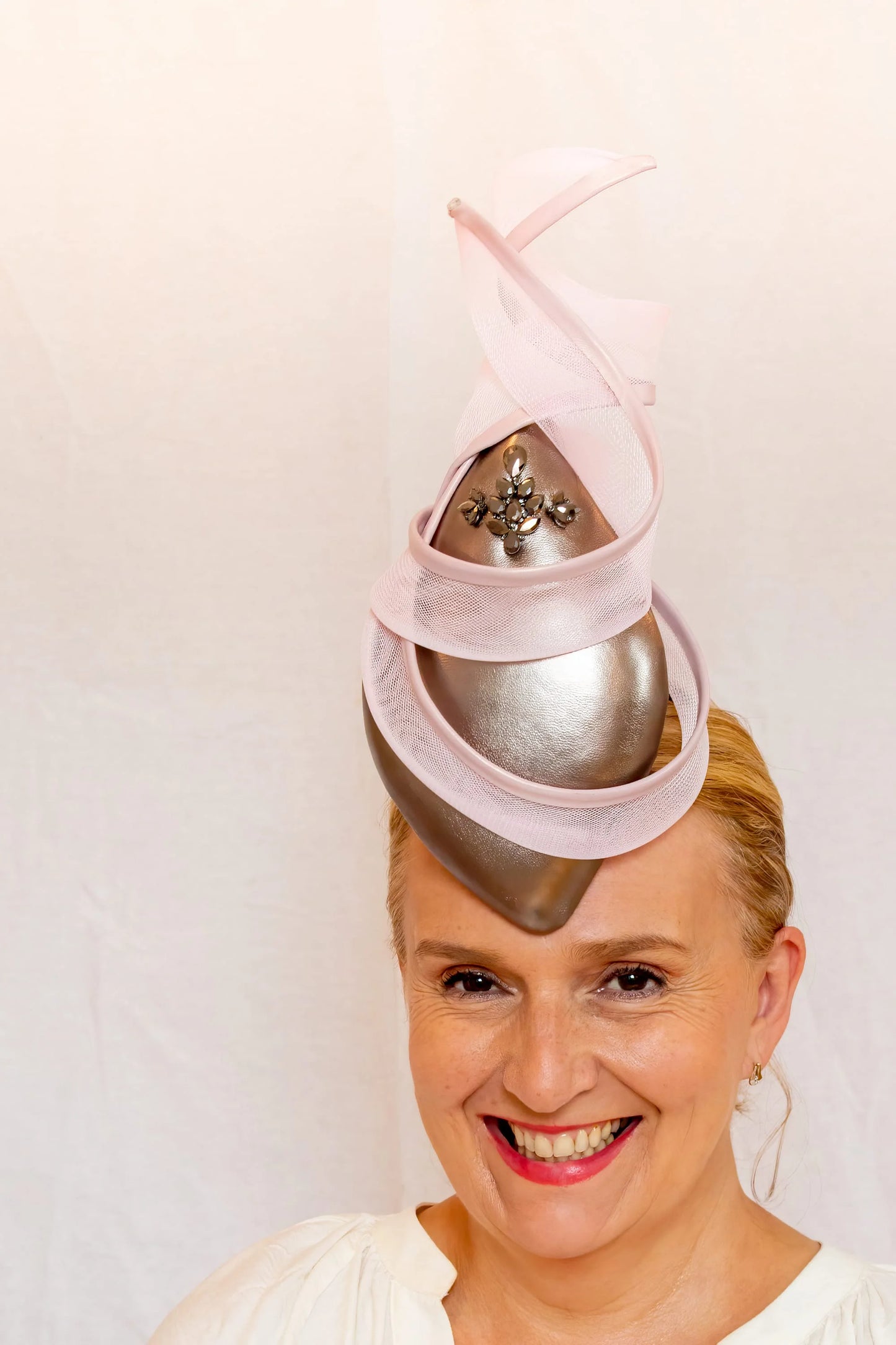 Pewter Leather Percher with Baby Pink Trim