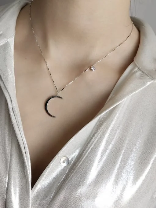 STERLING SILVER SMOOTH MOON NECKLACE